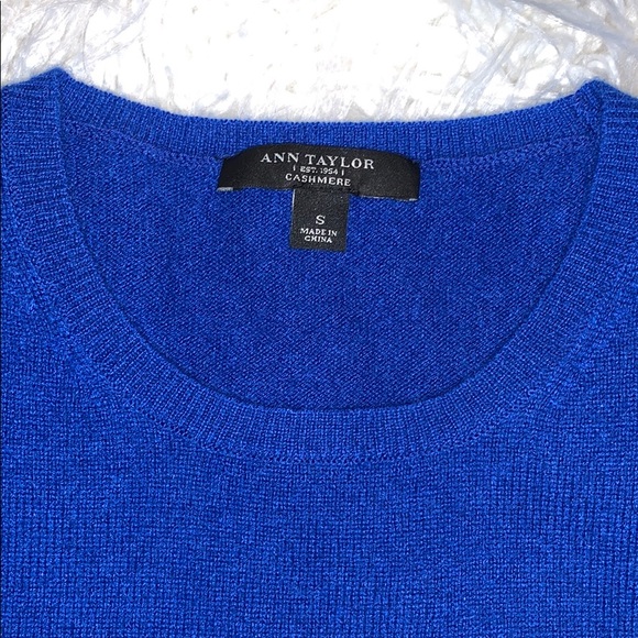 Ann Taylor royal blue cashmere sweater excellent - Picture 6 of 9